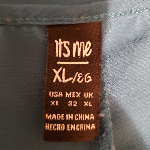 It's Me Blouse - Picture 5 of 7